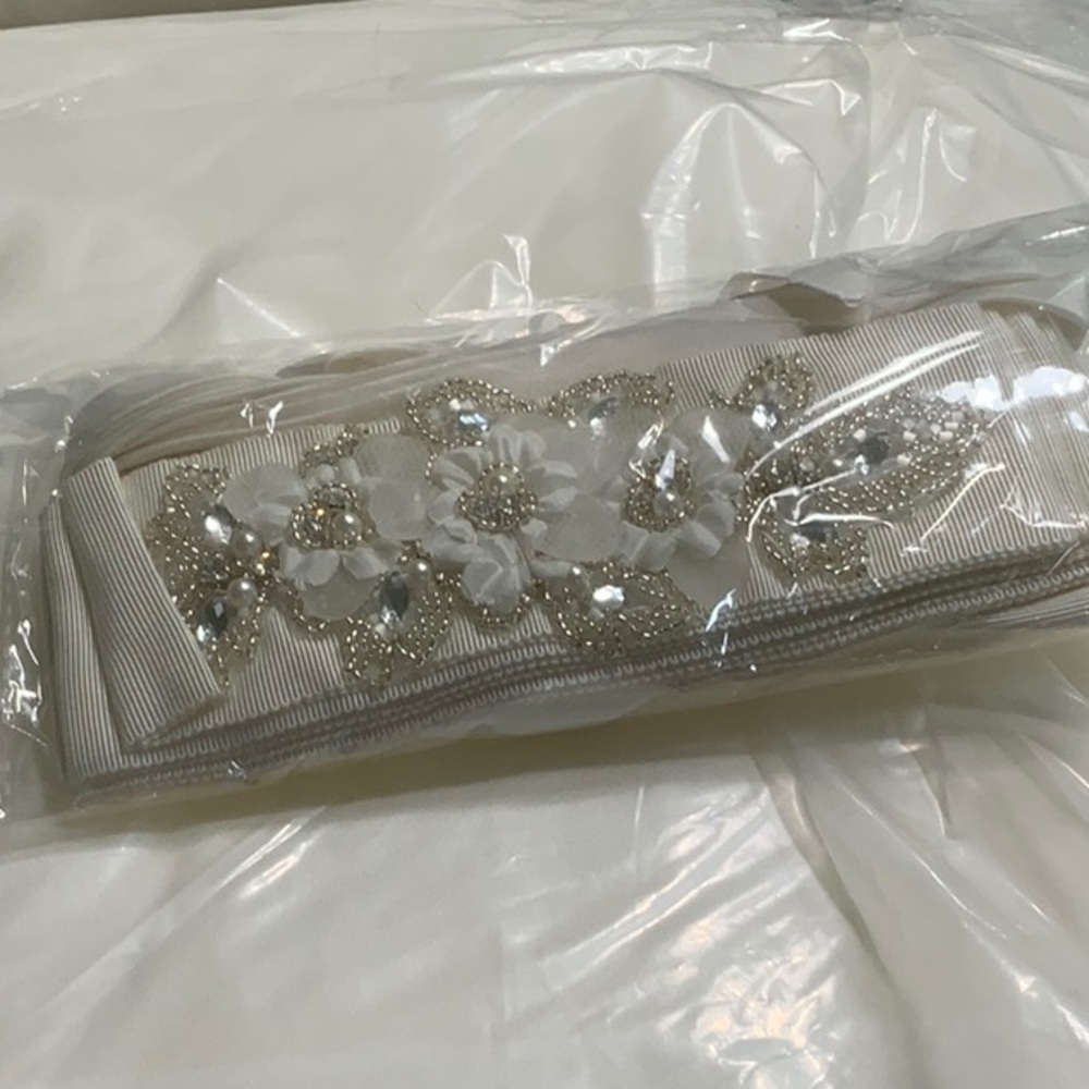 Black or white sash! ivory Satin  & formal sash - Picture 13 of 15